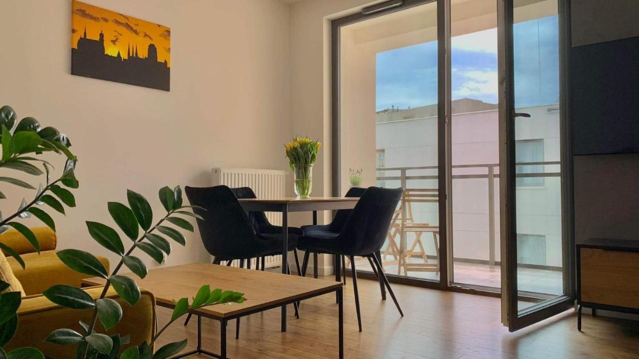 Garden Apartment Free Parking Place Gdansk Exterior photo